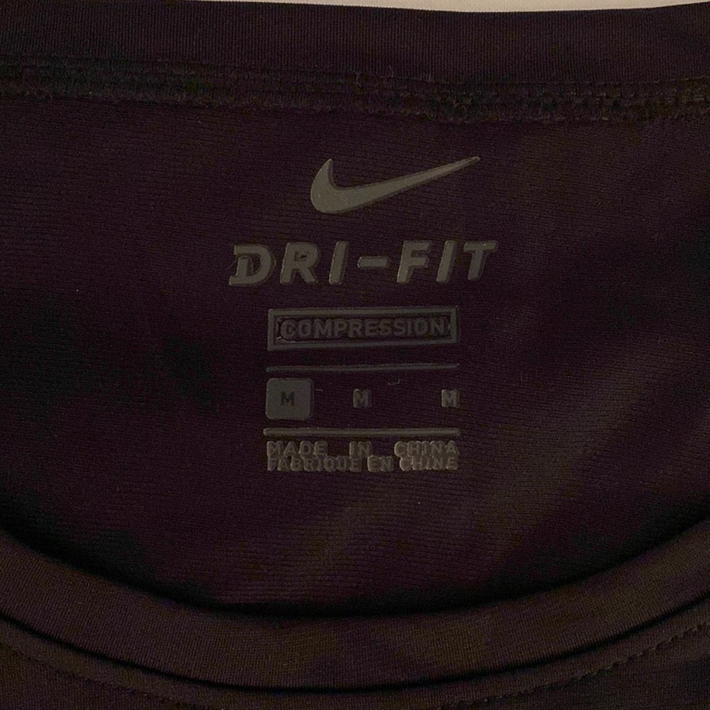 Nike Men’s compression tank - Picture 2 of 2